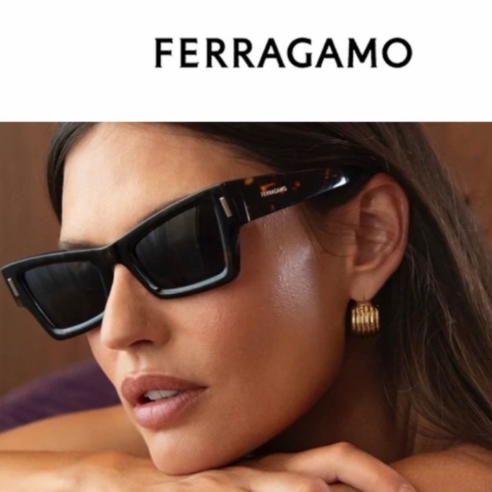 FERRAGAMO Rivets 53mm Modified Rectangular Black Sunglasses